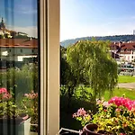 Boutique Klarov Hotel